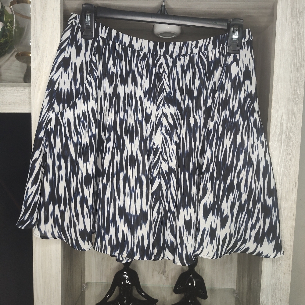 Armani Exchange Monochrome Skater Skirt With Pockets SZ 2, Waist 14"